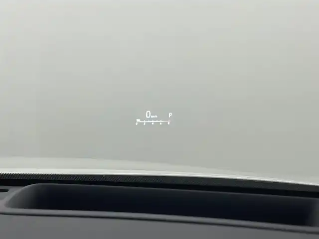 トヨタ ハリアー Z 熊本県 2020(令2)年 2.9万km ホワイトパールクリスタルシャイン 純正12.3型ナビ（ フルセグ・ Bluetooth・ApplCarPlay・AndroidAuto・ USB・ AUX）/パノラマミックビューモニター/JBLプレミアムサウンド/レーントレーシングアラート/プリクラッシュセーフティ/ブラインドスポットモニター/前後クリアランスソナー/リヤクロストラフィックアラート/ヘッドアップディスプレイ/ロードサインアシスト/デジタルインナーミラー/ハーフレザーシート/運転席パワーシート/パワーバックドア/ステアリングリモコン/ビルトインETC2.0/前後ドライブレコーダー/純正フロアマット/純正19インチアルミホイル/LEDヘッドライト/オートライト/オートマチックハイビーム/スマートキー/プッシュスタート/スペアキー1本/保証書/取扱説明書