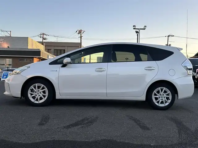 トヨタ プリウス α S 広島県 2012(平24)年 8.2万km ホワイトパールクリスタルシャイン 車検満了 令和9年10月/純正ナビ/（CD/TV/Bluetooth）/クリアランスソナー/ＥＴＣ/バックカメラ/HIDヘッドライト/フォグランプ/純正16インチAW/プッシュスタート/スペアキー/純正フロアマット/電格ミラー/ウインカーミラー