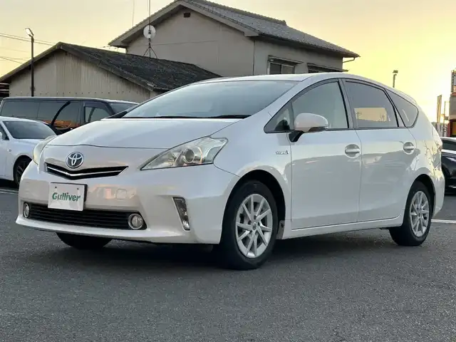 トヨタ プリウス α S 広島県 2012(平24)年 8.2万km ホワイトパールクリスタルシャイン 車検満了 令和9年10月/純正ナビ/（CD/TV/Bluetooth）/クリアランスソナー/ＥＴＣ/バックカメラ/HIDヘッドライト/フォグランプ/純正16インチAW/プッシュスタート/スペアキー/純正フロアマット/電格ミラー/ウインカーミラー