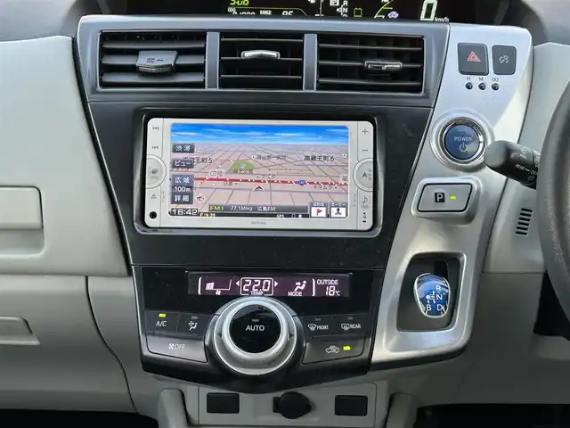 トヨタ プリウス α S 広島県 2012(平24)年 8.2万km ホワイトパールクリスタルシャイン 車検満了 令和9年10月/純正ナビ/（CD/TV/Bluetooth）/クリアランスソナー/ＥＴＣ/バックカメラ/HIDヘッドライト/フォグランプ/純正16インチAW/プッシュスタート/スペアキー/純正フロアマット/電格ミラー/ウインカーミラー