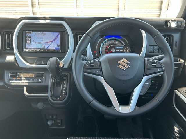 スズキ ハスラー HYBRID X 千葉県 2023(令5)年 1万km ピュアホワイトパール/ガンメタリック2トーン 社外ナビ/Bluetooth/ETC/衝突被害軽減ブレーキ/車線逸脱警報/標識認識機能/先行車発進お知らせ/クルーズコントロール/前席シートヒーター/コーナーセンサー/オートマチックハイビーム/ウィンカーミラー/プッシュスタート/スマートキー/LEDヘッドライト/純正15インチアルミホイール/純正フロアマット/保証書/取扱説明書