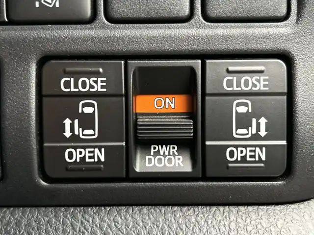 トヨタ ヴォクシー ZS 煌Ⅱ 神奈川県 2020(令2)年 3.1万km ブラック 純正ナビ/フルセグ/Bluetooth/CD/DVD/両側パワースライドドア /バックカメラ　/クルーズコントロール　/コーナーセンサー　/レーンアシスト　　/ビルドインETC　/ドライブレコーダー　/LEDヘッドライト　/フォグライト　/オートライト　/スマートキー/プッシュスタート/スペアキー/純正アルミホイール/社外フロアマット/ABS/横滑り防止装置/衝突被害軽減システム/盗難防止装置/取扱説明書/保証書