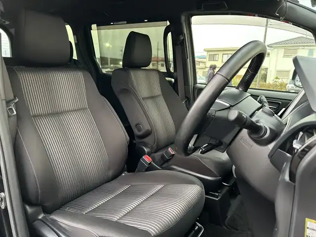 トヨタ ヴォクシー ZS 煌Ⅱ 神奈川県 2020(令2)年 3.1万km ブラック 純正ナビ/フルセグ/Bluetooth/CD/DVD/両側パワースライドドア /バックカメラ　/クルーズコントロール　/コーナーセンサー　/レーンアシスト　　/ビルドインETC　/ドライブレコーダー　/LEDヘッドライト　/フォグライト　/オートライト　/スマートキー/プッシュスタート/スペアキー/純正アルミホイール/社外フロアマット/ABS/横滑り防止装置/衝突被害軽減システム/盗難防止装置/取扱説明書/保証書