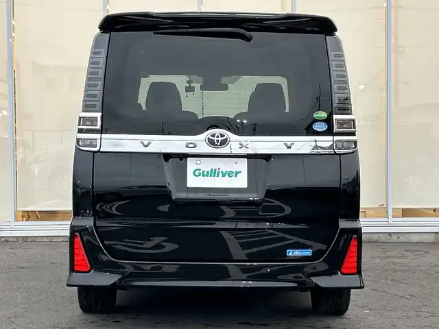 トヨタ ヴォクシー ZS 煌Ⅱ 神奈川県 2020(令2)年 3.1万km ブラック 純正ナビ/フルセグ/Bluetooth/CD/DVD/両側パワースライドドア /バックカメラ　/クルーズコントロール　/コーナーセンサー　/レーンアシスト　　/ビルドインETC　/ドライブレコーダー　/LEDヘッドライト　/フォグライト　/オートライト　/スマートキー/プッシュスタート/スペアキー/純正アルミホイール/社外フロアマット/ABS/横滑り防止装置/衝突被害軽減システム/盗難防止装置/取扱説明書/保証書