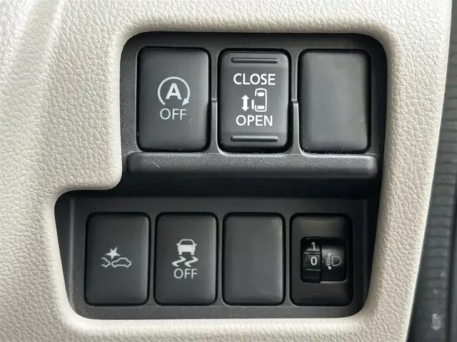 日産 デイズ ルークス X Vセレ +SeftyⅡ 島根県 2015(平27)年 7.9万km モカブラウンP 登録時走行距離78946km/カロッツェリアナビ(Bluetooth/AM/FM/CD/DVD)/フルセグテレビ/全周囲カメラ/バック/サイド/フロント/左側パワースライドドア/アイドリングストップ/横滑り防止装置/衝突被害軽減ブレーキ/ドアバイザー/プッシュスタート/スマートキー(スペアキー×1)/ロールサンシェード/取扱説明書/禁煙車