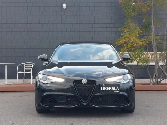 アルファロメオ ジュリア ヴェローチェ 滋賀県 2021(令3)年 3.2万km 黒 ワンオーナー/ACC/BSM/LKA/赤革/・前席パワーシート/・前席シートヒーター/純正ナビ(BT/USB/AUX/DTV/CarPlay)/harman/kardonサウンド/バックカメラ/ETC/コーナーセンサー/ワイヤレスチャージ/レッドキャリパー/パドルシフト/純正１９インチAW