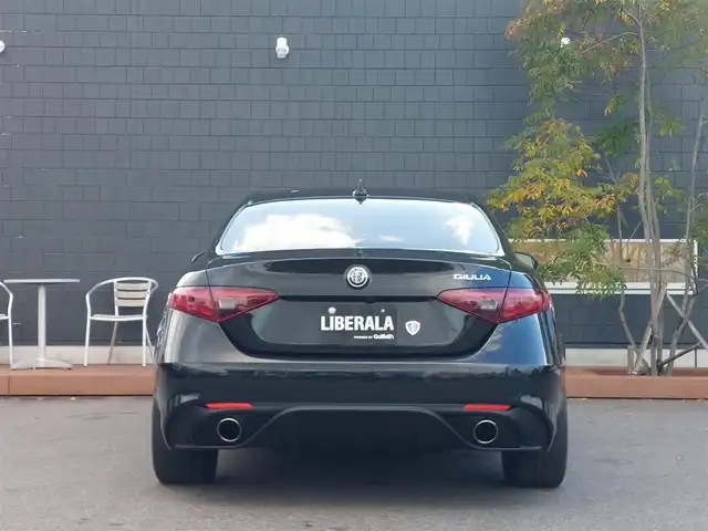 アルファロメオ ジュリア ヴェローチェ 滋賀県 2021(令3)年 3.2万km 黒 ワンオーナー/ACC/BSM/LKA/赤革/・前席パワーシート/・前席シートヒーター/純正ナビ(BT/USB/AUX/DTV/CarPlay)/harman/kardonサウンド/バックカメラ/ETC/コーナーセンサー/ワイヤレスチャージ/レッドキャリパー/パドルシフト/純正１９インチAW