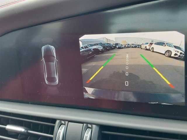 アルファロメオ ジュリア ヴェローチェ 滋賀県 2021(令3)年 3.2万km 黒 ワンオーナー/ACC/BSM/LKA/赤革/・前席パワーシート/・前席シートヒーター/純正ナビ(BT/USB/AUX/DTV/CarPlay)/harman/kardonサウンド/バックカメラ/ETC/コーナーセンサー/ワイヤレスチャージ/レッドキャリパー/パドルシフト/純正１９インチAW