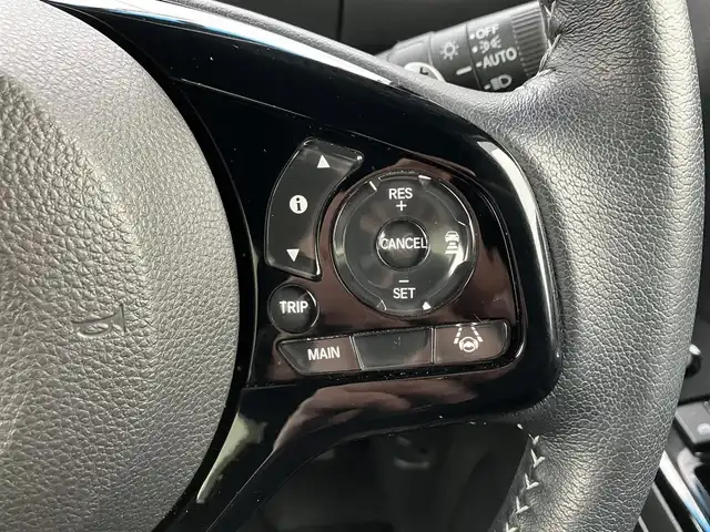 ホンダ Ｎ ＢＯＸ カスタム L ターボ 三重県 2021(令3)年 2.4万km シャイニンググレーM ワンオーナー/登録時走行距離23401km/ターボ/♪ホンダセンシング/　・CMBC(衝突軽減ブレーキ）・誤発進抑制機能/　・後方誤発進抑制機能・歩行者事故低ステアリング/　・路外逸脱抑制機能・先行車発進お知らせ機能/　・標識認識機能・オートハイビーム/♪社外ストラーダナビ/　・フルセグ・Bluetoothオーディオ/　・DVD・SD録音/♪バックカメラ/♪両側パワースライドドア/♪LEDヘッドライト/♪LEDフォグライト/♪ACC（アダプティブクルーズコントロール）/♪ハーフレザーシート/♪D/N席シートヒーター/♪アイドリングストップ/♪パドルシフト/♪スマートキー×2/♪プッシュスタート/♪ステアリングスイッチ/♪革巻きステアリング/♪オートリトラクタブルミラー/♪ウィンカーミラー/♪ビルトインETC/♪ドライブレコーダー前後/♪シートバックテーブル(D/N席)/♪フロアマット/♪プライバシーガラス/♪ドアバイザー