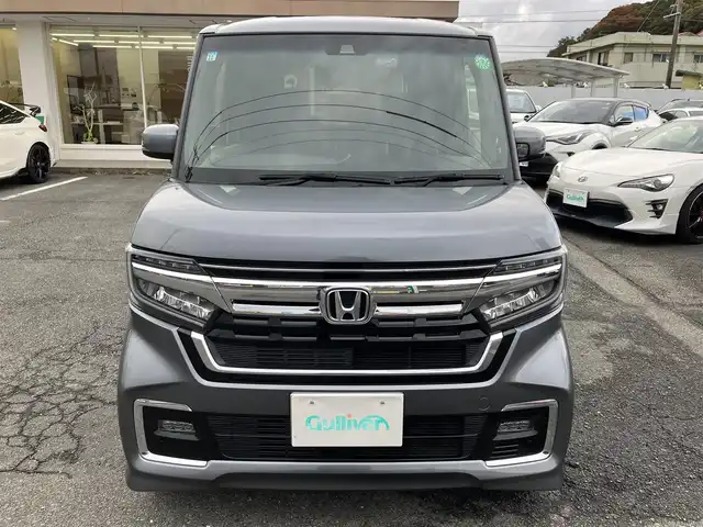 ホンダ Ｎ ＢＯＸ カスタム L ターボ 三重県 2021(令3)年 2.4万km シャイニンググレーM ワンオーナー/登録時走行距離23401km/ターボ/♪ホンダセンシング/　・CMBC(衝突軽減ブレーキ）・誤発進抑制機能/　・後方誤発進抑制機能・歩行者事故低ステアリング/　・路外逸脱抑制機能・先行車発進お知らせ機能/　・標識認識機能・オートハイビーム/♪社外ストラーダナビ/　・フルセグ・Bluetoothオーディオ/　・DVD・SD録音/♪バックカメラ/♪両側パワースライドドア/♪LEDヘッドライト/♪LEDフォグライト/♪ACC（アダプティブクルーズコントロール）/♪ハーフレザーシート/♪D/N席シートヒーター/♪アイドリングストップ/♪パドルシフト/♪スマートキー×2/♪プッシュスタート/♪ステアリングスイッチ/♪革巻きステアリング/♪オートリトラクタブルミラー/♪ウィンカーミラー/♪ビルトインETC/♪ドライブレコーダー前後/♪シートバックテーブル(D/N席)/♪フロアマット/♪プライバシーガラス/♪ドアバイザー