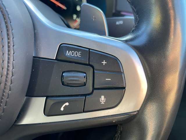 ＢＭＷ ５２３ｉ Mスポーツ 神奈川県 2018(平30)年 4.3万km アルピンホワイトⅢ 衝突軽減システム/レーンキープアシスト/アダプティブクルーズコントロール/前後コーナーセンサー/ブラインドスポットアシスト/パドルシフト/全方位カメラ/純正ナビ/（DVD/CD/FM/AM/BT/フルセグTV）/電動リアゲート/純正１９インチＡＷ/カーテンエアバッグ/サイドエアバッグ/LEDヘッドライト/フォグランプ/オートライト/レザーシート/パワーシート/エアシート