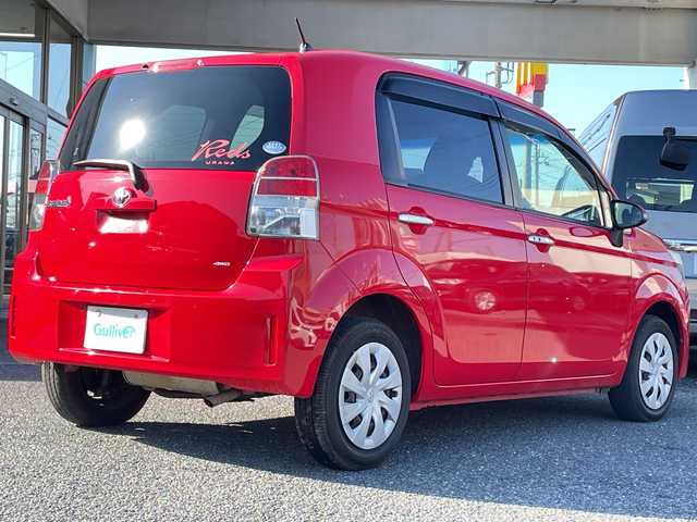 トヨタ スペイド G 埼玉県 2013(平25)年 10.9万km スーパーレッドⅤ ・4WD/・社外ナビ（TV/BT/USB）/・フルセグテレビ/・バックカメラ/・運転席シートヒーター/・ETC/・ステアリングスイッチ/・横滑り防止装置/・オートライト/・HIDヘッドライト/・ハロゲンフォグライト/・ドアバイザー/・純正フロアマット/・プッシュスタート/・スマートキー/・スペアキー×１/・取扱説明書