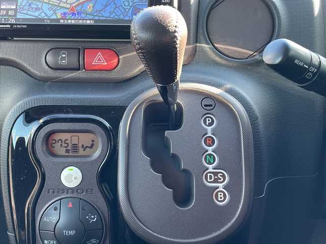 トヨタ スペイド G 埼玉県 2013(平25)年 10.9万km スーパーレッドⅤ ・4WD/・社外ナビ（TV/BT/USB）/・フルセグテレビ/・バックカメラ/・運転席シートヒーター/・ETC/・ステアリングスイッチ/・横滑り防止装置/・オートライト/・HIDヘッドライト/・ハロゲンフォグライト/・ドアバイザー/・純正フロアマット/・プッシュスタート/・スマートキー/・スペアキー×１/・取扱説明書