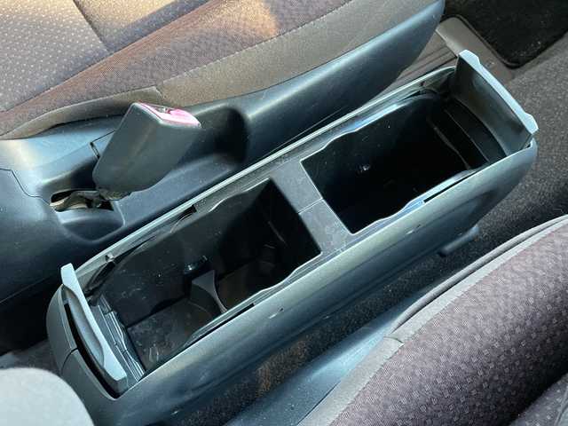 トヨタ スペイド G 埼玉県 2013(平25)年 10.9万km スーパーレッドⅤ ・4WD/・社外ナビ（TV/BT/USB）/・フルセグテレビ/・バックカメラ/・運転席シートヒーター/・ETC/・ステアリングスイッチ/・横滑り防止装置/・オートライト/・HIDヘッドライト/・ハロゲンフォグライト/・ドアバイザー/・純正フロアマット/・プッシュスタート/・スマートキー/・スペアキー×１/・取扱説明書