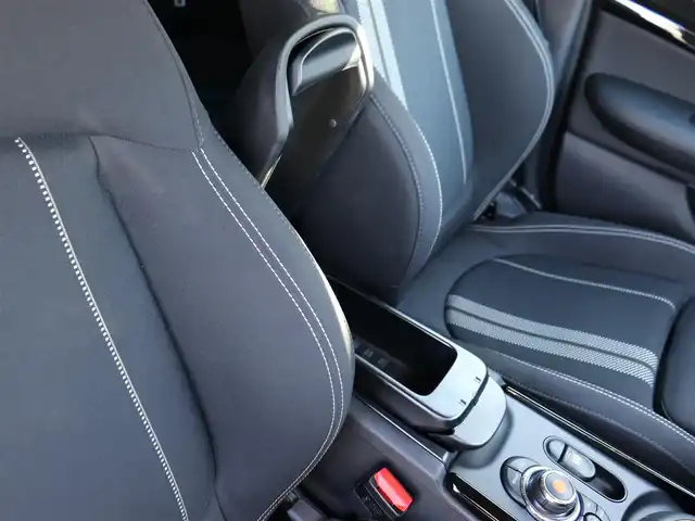 ＭＩＮＩ ＢＭＷ ミニ クラブマン クーパーS オール4 神奈川県 2020(令2)年 1.6万km 黒 8AT：4WD/ペッパーパッケージ/：パークディスタンスコントロール（フロント／リア）/：リアビューカメラ/：パーキングアシストパッケージ/：自動防眩ドアミラー/：スルーローディングシステム/ミラー一体型ETC/純正17インチアルミホイール/ドライブレコーダー/純正LEDヘッドライト/：オートヘッドライト/純正フロアマット/ーーーーーーーーーーーーーーーーーーーーーーーーーーーー/保証書/取扱説明書/スペアスマートキー×1本