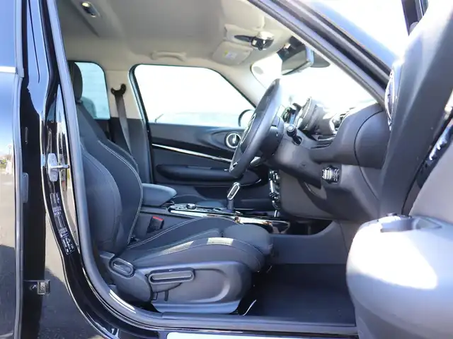 ＭＩＮＩ ＢＭＷ ミニ クラブマン クーパーS オール4 神奈川県 2020(令2)年 1.6万km 黒 8AT：4WD/ペッパーパッケージ/：パークディスタンスコントロール（フロント／リア）/：リアビューカメラ/：パーキングアシストパッケージ/：自動防眩ドアミラー/：スルーローディングシステム/ミラー一体型ETC/純正17インチアルミホイール/ドライブレコーダー/純正LEDヘッドライト/：オートヘッドライト/純正フロアマット/ーーーーーーーーーーーーーーーーーーーーーーーーーーーー/保証書/取扱説明書/スペアスマートキー×1本