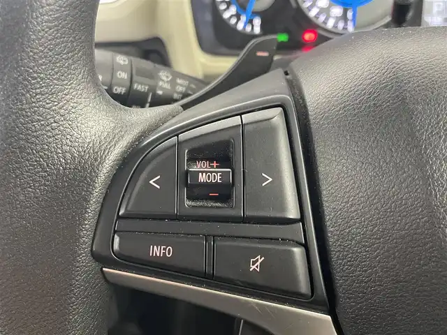 スズキ クロスビー HYBRID MX 埼玉県 2019(平31)年 3.7万km ピュアホワイトP 社外８インチナビ　全方位モニター　ビルトインＥＴＣ　シートヒーター　パドルシフト　純正アルミ　ＬＥＤヘッドライト　スマートキー　オートライト　ＣＤ　ＤＶＤ　Ｂｌｕｅｔｏｏｔｈ　地デジフルセグＴＶ