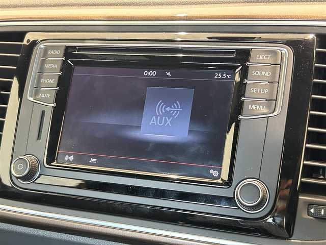 フォルクスワーゲン ザ・ビートル デザイン 福岡県 2015(平27)年 3.8万km 茶 ＭＴモード付ＡＴ　/オートライト　/Ｂｌｕｅｔｏｏｔｈ　/ＣＤ　/前後ドラレコ　/純正１６インチＡＷ　/ＥＴＣ