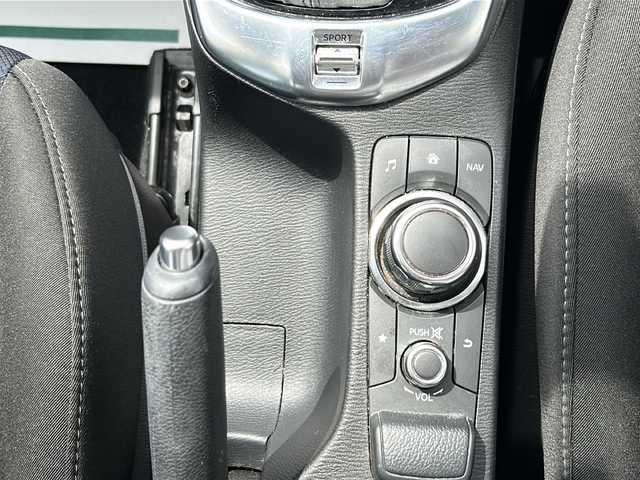マツダ デミオ 13S 神奈川県 2016(平28)年 4.6万km アルミニウムメタリック 純正ナビ（FM/AM/BT/フルセグTV/USB）/バックカメラ/スマートキー/プッシュスタート/アイドリングストップ/D/N席シートヒーター/ETC/ドライブレコーダー/横滑り防止装置/純正フロアマット/純正ドアバイザー/オートライト/ステアリングスイッチ/電動格納ミウィンカーミラー/純正AW付サマータイヤ積込/ISOFIX/スペアキー×1/保証書/取扱説明書