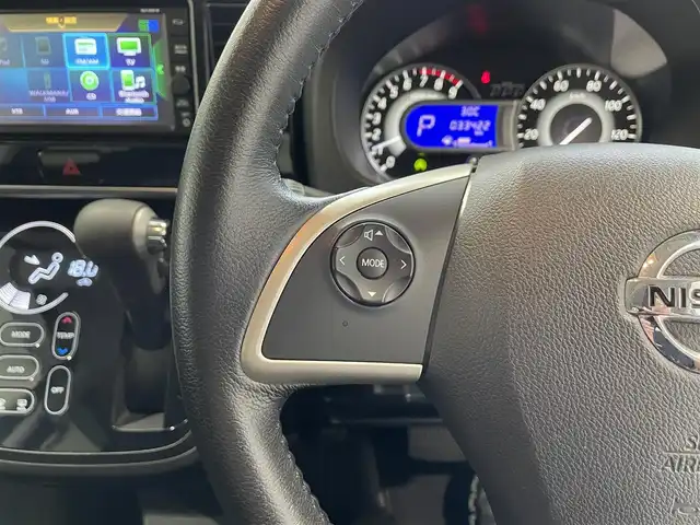 日産 デイズ ルークス ハイウェイスターX 沖縄県 2018(平30)年 3.4万km オーシャンブルーP (株)IDOMが運営する【じしゃロンコザ店】の自社ローン専用車両になりますこちらは現金またはオートローンご利用時の価格です。自社ローンご希望の方は別途その旨お申付け下さい/・純正ナビ/・Ｂｌｕｅｔｏｏｔｈ接続/・TV/・バックカメラ/・全方位カメラ/・片側パワースライドドア/・スマートキー/・プッシュスタート/・ドライブレコーダー/・コーナーセンサー/・純正アルミホイール/・オートライト