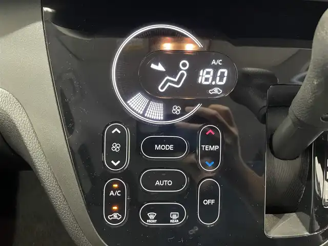 日産 デイズ ルークス ハイウェイスターX 沖縄県 2018(平30)年 3.4万km オーシャンブルーP (株)IDOMが運営する【じしゃロンコザ店】の自社ローン専用車両になりますこちらは現金またはオートローンご利用時の価格です。自社ローンご希望の方は別途その旨お申付け下さい/・純正ナビ/・Ｂｌｕｅｔｏｏｔｈ接続/・TV/・バックカメラ/・全方位カメラ/・片側パワースライドドア/・スマートキー/・プッシュスタート/・ドライブレコーダー/・コーナーセンサー/・純正アルミホイール/・オートライト