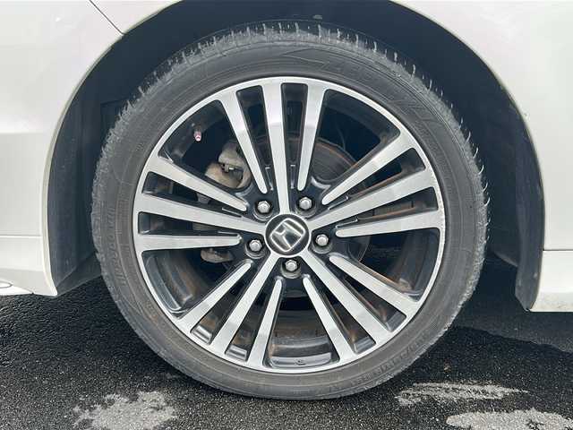 ホンダ オデッセイ アブソルート EX 長野県 2014(平26)年 10.2万km ホワイトオーキッドパール (株)IDOMが運営する【じしゃロン長野店】の自社ローン専用車両になります。こちらは現金またはオートローンご利用時の価格です。自社ローンご希望の方は別途その旨お申付け下さい/純正ナビ/Bluetooth/バックカメラ/全方位カメラ/純正ビルトインETC/フルセグテレビ/両側パワースライド/純正フロアマット/純正アルミホイール/LEDヘッドライト/フォグランプ/オートライト/CTBA/パドルシフト
