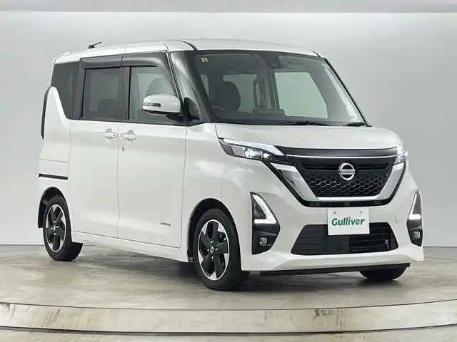 日産 ルークス HWS X プロパイロットED 愛知県 2020(令2)年 3.1万km ホワイトパール 禁煙車/純正9インチーナビ/（ＤＶＤ/ＣＤ/フルセグTV/Bluetooth/ＦＭ/ＡＭ）/全方位カメラ/プロパイロット/衝突軽減ブレーキ/レーンキープアシスト/レーダークルーズコントロール/オートマチックハイビーム/クリアランスソナー/ETC/ドライブレコーダー/両側パワースライドドア/純正14インチアルミホイール/LEDヘッドライト/フロントフォグランプ/オートライト/スマートキー/スペアキー1本/プッシュスタート/純正フロアマット/電動格納ミラー/横滑り防止装置/ベンチシート