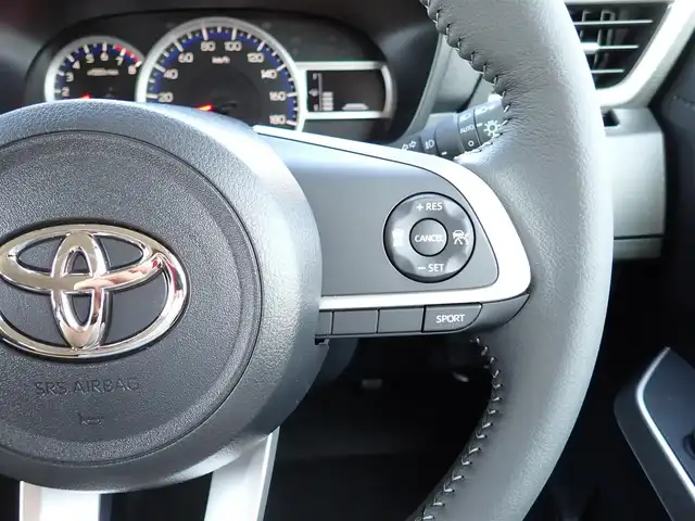 トヨタ ルーミー カスタムG－T 千葉県 2025(令7)年 0.1千km ブラックマイカメタリック/パールホワイト2トーン 【登録済未使用車】/【ブラック&パールホワイト３（X99）】/コンフォートパッケージ/純正9インチディスプレイオーディオ/・フルセグTV/Bluetooth/パノラミックビューモニター/バックカメラ/両側パワースライドドア/プッシュスタート/スマートキー2本/前席シートヒーター/スマートアシスト/・衝突警報機能/・衝突回避支援ブレーキ機能/・ブレーキ制御付誤発進抑制機能/・車線逸脱警報機能/・路側逸脱警報機能/・先行車発進お知らせ機能/・標識認識機能/・アダプティブクルーズコントロール/純正15インチAW/LEDヘッドライト/フォグライト/取扱説明書/保証書/