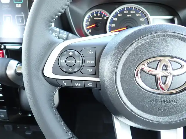 トヨタ ルーミー カスタムG－T 千葉県 2025(令7)年 0.1千km ブラックマイカメタリック/パールホワイト2トーン 【登録済未使用車】/【ブラック&パールホワイト３（X99）】/コンフォートパッケージ/純正9インチディスプレイオーディオ/・フルセグTV/Bluetooth/パノラミックビューモニター/バックカメラ/両側パワースライドドア/プッシュスタート/スマートキー2本/前席シートヒーター/スマートアシスト/・衝突警報機能/・衝突回避支援ブレーキ機能/・ブレーキ制御付誤発進抑制機能/・車線逸脱警報機能/・路側逸脱警報機能/・先行車発進お知らせ機能/・標識認識機能/・アダプティブクルーズコントロール/純正15インチAW/LEDヘッドライト/フォグライト/取扱説明書/保証書/