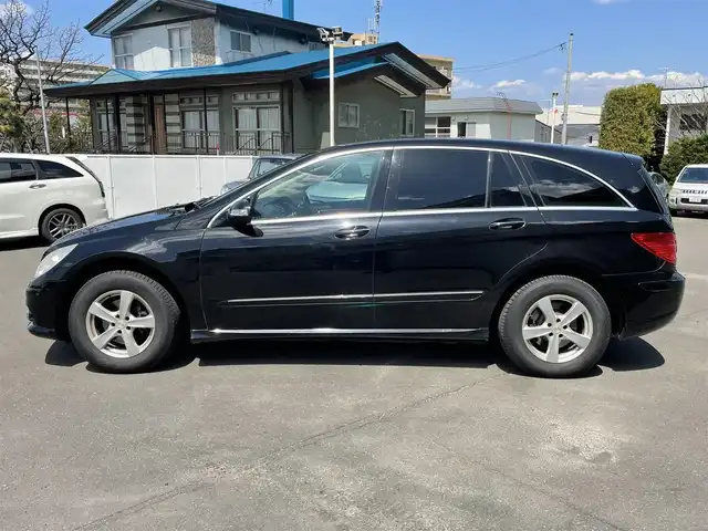 メルセデス・ベンツ Ｒ３５０ 4MATIC 道央・札幌 2009(平21)年 6.2万km オブシディアンブラック サンルーフ開閉不良/サンルーフ/純正ナビ/ワンセグTV/CD/DVD/バックカメラ/本革シート/パワーシート/シートヒーター/シートメモリー/パワーバックドア/コーナーセンサー/クルーズコントロール/HIDヘッドライト/フォグランプ/社外17インチアルミホイール/純正19インチアルミホイール夏タイヤ積み込み/リモコンキー2本/ETC