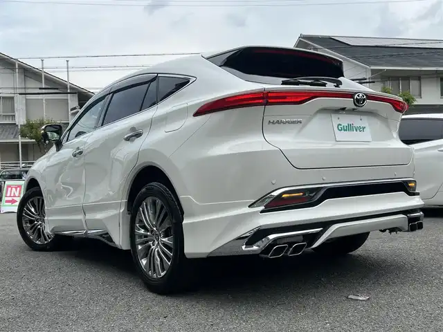 トヨタ ハリアー Z レザーパッケージ 京都府 2020(令2)年 4.6万km ホワイトパールクリスタルシャイン  モデリスタエアロキット(フロントLED付き)/ トヨタセーフティセンス/ 黒レザーシート/・　D/N席パワーシート/・　D/N席シートヒーター・エアーシート/・　D席メモリーシート/ 12.3インチディスプレイオーディオ/・　JBLプレミアムサウンドシステム/・　ナビキット/・　フルセグ/BTオーディオ/・　バックカメラ/・　USB接続/ ビルトインETC2.0/ 前後ドラレコ/ 社外レーダー/ デジタルインナーミラー/ ヘッドアップディスプレイ/ ハンドルヒーター/ パワーバックドア/ 左右独立オートエアコン/ 電動パーキング/ クリアランスソナー/ 純正19インチアルミホイール/ 純正フロアマット/ ドアバイザー/ 車両取説/ 新車時保証書