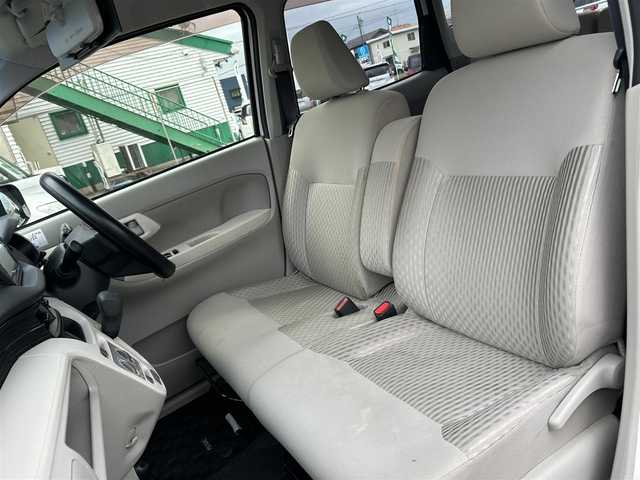 ダイハツ ムーヴ L SAⅡ 福島県 2015(平27)年 8.5万km ホワイト Ｃｌａｒｉｏｎ：ＳＤナビ/・Ｂｌｕｅｔｏｏｔｈ/・ＣＤ/・ＤＶＤ/・ＦＭ・ＡＭ/衝突軽減ブレーダー/ドライブレコーダー/ＥＴＣ/純正フロアマット/ドアバイザー/横滑り防止/アイドリングストップ/電動格納ミラー