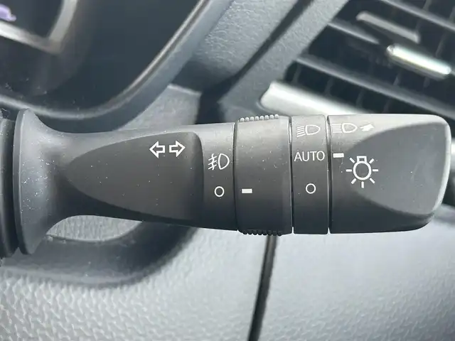 トヨタ ルーミー カスタムG－T 兵庫県 2021(令3)年 2.2万km パールホワイトⅢ ワンオーナー/純正9インチディスプレイオーディオ/アラウンドビュー/ETC/衝突軽減ブレーキ/両側パワースライドドア/クルーズコントロール/コーナーセンサー/ドライブレコーダー/ドアバイザー/オートライト/オートマチックハイビーム/LEDヘッドライト/ハーフレザーシート/GRエアロ/スマートキー/純正フロアマット/取扱説明書・保証書