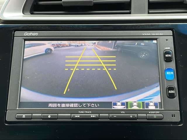 ホンダ フィット ハイブリット Fパッケージ 道北・旭川 2016(平28)年 4.2万km アラバスターシルバーメタリック /４WD//禁煙車//純正ナビ//ＣＤ・ＳＤ・ＢＴ・ワンセグＴＶ//バックカメラ//スマートキー//ワイパーデアイサー//ミラーヒーター//ETC//純正フロアマット//ドアバイザー//横滑り防止機能//ABS//盗難防止装置//スペアキー１