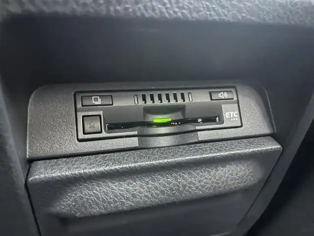 トヨタ ヴォクシー ZS 煌Ⅲ 埼玉県 2021(令3)年 2.8万km ホワイトパールクリスタルシャイン ・ワンオーナー/・純正ディーラーナビ（CD/DVD/BT/フルセグ）/・ハーフレザー/・クルーズコントロール/・コーナーセンサー/・バックカメラ/・ドライブレコーダー/・ETC