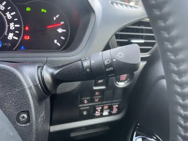 トヨタ ヴォクシー ZS 煌Ⅲ 埼玉県 2021(令3)年 2.8万km ホワイトパールクリスタルシャイン ・ワンオーナー/・純正ディーラーナビ（CD/DVD/BT/フルセグ）/・ハーフレザー/・クルーズコントロール/・コーナーセンサー/・バックカメラ/・ドライブレコーダー/・ETC