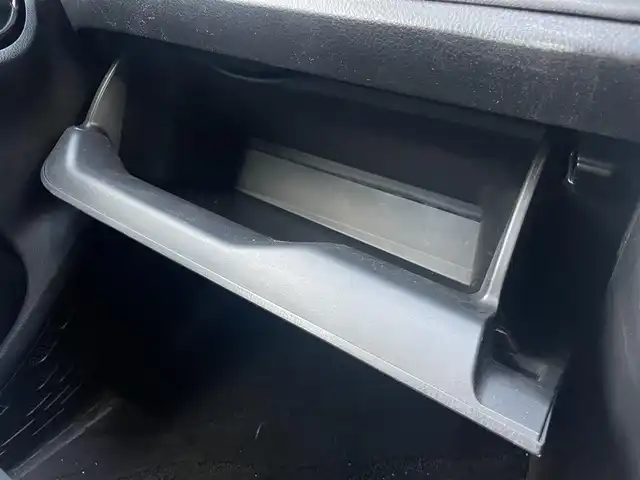 トヨタ ヴォクシー ZS 煌Ⅲ 埼玉県 2021(令3)年 2.8万km ホワイトパールクリスタルシャイン ・ワンオーナー/・純正ディーラーナビ（CD/DVD/BT/フルセグ）/・ハーフレザー/・クルーズコントロール/・コーナーセンサー/・バックカメラ/・ドライブレコーダー/・ETC