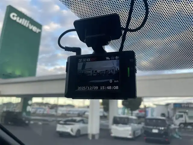 トヨタ ヴォクシー ZS 煌Ⅲ 埼玉県 2021(令3)年 2.8万km ホワイトパールクリスタルシャイン ・ワンオーナー/・純正ディーラーナビ（CD/DVD/BT/フルセグ）/・ハーフレザー/・クルーズコントロール/・コーナーセンサー/・バックカメラ/・ドライブレコーダー/・ETC