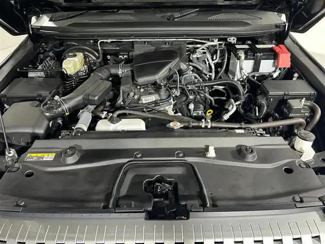 トヨタ ランドクルーザー ２５０ VX 佐賀県 2024(令6)年 0.4万km ブラック トヨタセーフティセンス/レーンディパーチャーアラート/レーントレーシングアシスト/プリクラッシュセーフティ/ブラインドスポットモニター/プロアクティブドライビングアシスト/クリアランスソナー/リヤクロストラフィックアラート/リヤカメラディテクション/後方車両接近告知/安心降車アシスト/周辺車両接近時サポート/ロードサインアシスト/レーダークルーズコントロール/サンルーフ/純正12インチディスプレイオーディオ/フルセグTV/BT/AM・FM/AppleCarPlay・AndroidAuto/USB/HDMI/パノラミックビューモニター/デジタルインナーミラー/ビルトインETC2.0/革巻きステアリング/ステアリングスイッチ/ステアリングヒーター/ブラックレザーシート/前席シートヒーター/エアシート/D席パワーシート/LEDヘッドライト/オートマチックハイビーム/オートライト/フォグランプ/ヘッドライトウォッシャー/電動パーキングブレーキ/オートホールド/スマートキー/プッシュスタート/純正フロアマット/純正18インチアルミホイール/ルーフレール/4WD/トランスファースイッチ