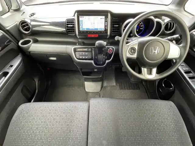 ホンダ Ｎ ＢＯＸ カスタム G Lパッケージ 滋賀県 2015(平27)年 4.9万km ポリッシュドメタルメタリック 両側パワースライドドア/社外7インチナビ【VXM-152VFi】/（AM/FM/CD/DVD/ワンセグ/Bluetooth/USB）/ドライブレコーダー/バックカメラ/ホンダセンシング/・プリクラッシュブレーキアシスト/・ヒルスタート（坂道発進）アシスト/・TCS（トラクションコントロールシステム）/・VDC（ビークルダイナミクスコントロール）/・ABS（アンチロックブレーキシステム）/・バックビューモニター/・盗難防止アラーム	/電動格納ミラー/アイドリングストップ/ステアリングスイッチ/オートライト/キセノンヘッドライト/フロントフォグ/フルオートエアコン/シガーソケット/プッシュスタート/スマートキー/純正フロアマット/純正ドアバイザー