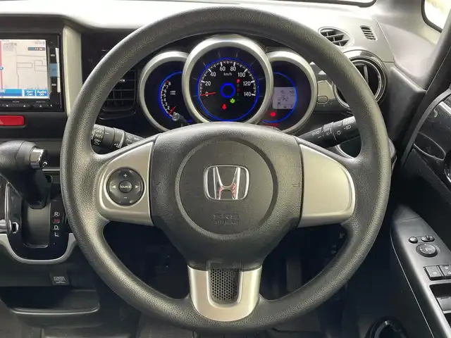ホンダ Ｎ ＢＯＸ カスタム G Lパッケージ 滋賀県 2015(平27)年 4.9万km ポリッシュドメタルメタリック 両側パワースライドドア/社外7インチナビ【VXM-152VFi】/（AM/FM/CD/DVD/ワンセグ/Bluetooth/USB）/ドライブレコーダー/バックカメラ/ホンダセンシング/・プリクラッシュブレーキアシスト/・ヒルスタート（坂道発進）アシスト/・TCS（トラクションコントロールシステム）/・VDC（ビークルダイナミクスコントロール）/・ABS（アンチロックブレーキシステム）/・バックビューモニター/・盗難防止アラーム	/電動格納ミラー/アイドリングストップ/ステアリングスイッチ/オートライト/キセノンヘッドライト/フロントフォグ/フルオートエアコン/シガーソケット/プッシュスタート/スマートキー/純正フロアマット/純正ドアバイザー