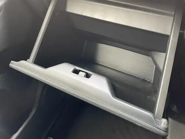 ホンダ Ｎ ＢＯＸ カスタム G Lパッケージ 滋賀県 2015(平27)年 4.9万km ポリッシュドメタルメタリック 両側パワースライドドア/社外7インチナビ【VXM-152VFi】/（AM/FM/CD/DVD/ワンセグ/Bluetooth/USB）/ドライブレコーダー/バックカメラ/ホンダセンシング/・プリクラッシュブレーキアシスト/・ヒルスタート（坂道発進）アシスト/・TCS（トラクションコントロールシステム）/・VDC（ビークルダイナミクスコントロール）/・ABS（アンチロックブレーキシステム）/・バックビューモニター/・盗難防止アラーム	/電動格納ミラー/アイドリングストップ/ステアリングスイッチ/オートライト/キセノンヘッドライト/フロントフォグ/フルオートエアコン/シガーソケット/プッシュスタート/スマートキー/純正フロアマット/純正ドアバイザー