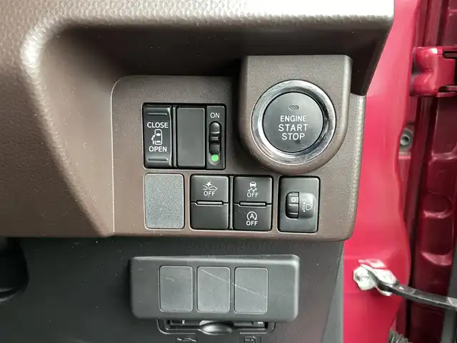 トヨタ タンク X S 千葉県 2017(平29)年 1.7万km マゼンタベリーマイカM 衝突軽減ブレーキ/ドライブレコーダー/アイドリングストップ/左側パワースライドドア/両側イージークローザー/後席ロールシェード/純正ＳＤナビ/Bluetooth/ワンセグＴＶ/CD/SD/バックカメラ/ビルトインＥＴＣ/スマートキー/スペアキー/オートライト/保証書/取扱説明書/記録簿H30/R1/2/3/4/6/6