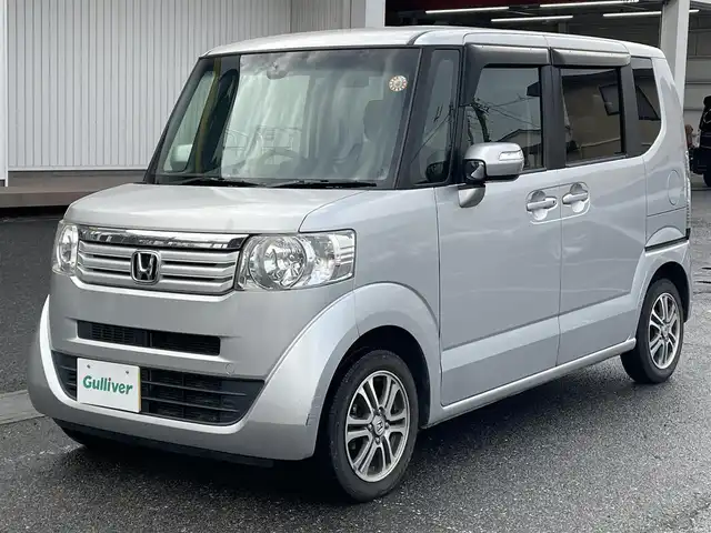 ホンダ Ｎ ＢＯＸ G SSパッケージ 千葉県 2015(平27)年 6.2万km カトラリーシルバーM 純正ナビ【ワンセグ、BT、DVD、CD】/前席シートヒーター/純正14インチアルミホイール/ETC/バックカメラ/両側パワースライドドア/オートライト/ステアリングスイッチ/プッシュスタート/アイドリングストップ/純正フロアマット/取説・ナビ説/スマートキー×２