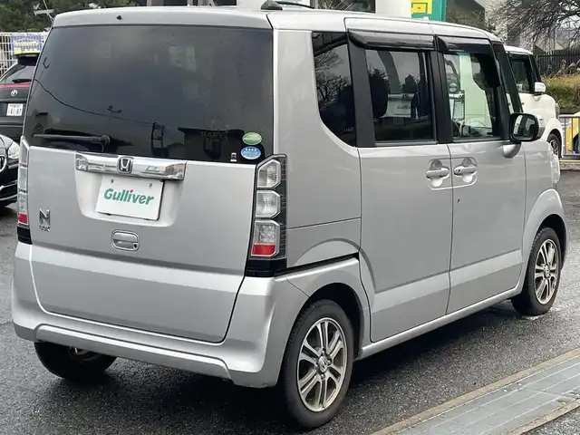 ホンダ Ｎ ＢＯＸ G SSパッケージ 千葉県 2015(平27)年 6.2万km カトラリーシルバーM 純正ナビ【ワンセグ、BT、DVD、CD】/前席シートヒーター/純正14インチアルミホイール/ETC/バックカメラ/両側パワースライドドア/オートライト/ステアリングスイッチ/プッシュスタート/アイドリングストップ/純正フロアマット/取説・ナビ説/スマートキー×２