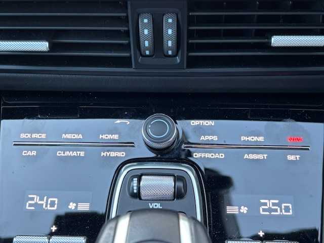 ポルシェ ポルシェ カイエン ターボS E－HV 宮城県 2021(令3)年 2.4万km パール 登録時走行距離23533km/純正オービスレーダー/純正フロアマット/パノラミックサンルーフ/追従式クルーズコントロール/パドルシフト/ETC2.0/スペアキー/ブルXスタースピーカー/パワーバックドア/レザーシート/純正アルミホイール/純正黄緑キャリパー/全席シートヒーター/全席エアシート/アラウンドビューモニター/アクティブサスペンションマネージメント/パーキングアシスト/衝突警告システム/距離警告システム/ヘッドアップディスプレイ/車線変更アシスト