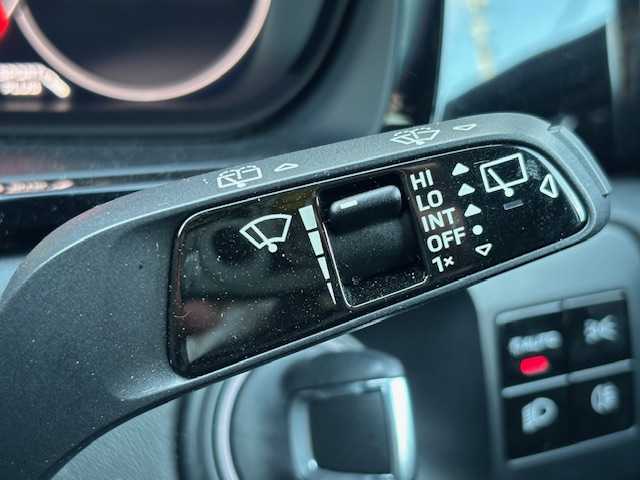 ポルシェ ポルシェ カイエン ターボS E－HV 宮城県 2021(令3)年 2.4万km パール 登録時走行距離23533km/純正オービスレーダー/純正フロアマット/パノラミックサンルーフ/追従式クルーズコントロール/パドルシフト/ETC2.0/スペアキー/ブルXスタースピーカー/パワーバックドア/レザーシート/純正アルミホイール/純正黄緑キャリパー/全席シートヒーター/全席エアシート/アラウンドビューモニター/アクティブサスペンションマネージメント/パーキングアシスト/衝突警告システム/距離警告システム/ヘッドアップディスプレイ/車線変更アシスト