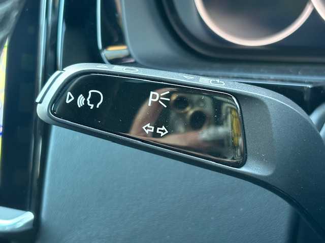 ポルシェ ポルシェ カイエン ターボS E－HV 宮城県 2021(令3)年 2.4万km パール 登録時走行距離23533km/純正オービスレーダー/純正フロアマット/パノラミックサンルーフ/追従式クルーズコントロール/パドルシフト/ETC2.0/スペアキー/ブルXスタースピーカー/パワーバックドア/レザーシート/純正アルミホイール/純正黄緑キャリパー/全席シートヒーター/全席エアシート/アラウンドビューモニター/アクティブサスペンションマネージメント/パーキングアシスト/衝突警告システム/距離警告システム/ヘッドアップディスプレイ/車線変更アシスト