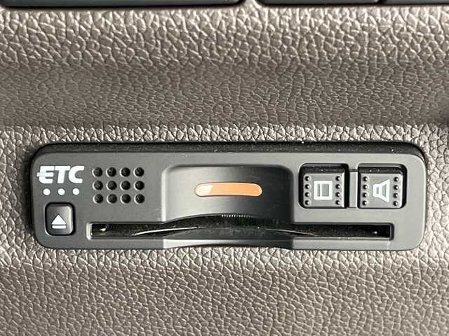 ホンダ フリード＋ G ホンダセンシング 愛知県 2022(令4)年 4万km クリスタルブラックパール ホンダセンシング　/社外ナビ　/両側電動　/レーダークルコン　/バックカメラ　/コーナーセンサー　/ＥＴＣ　/ＬＥＤヘッド　/レーンキープアシスト　/フルセグＴＶ　/ＣＤ　/ＤＶＤ　/Ｂｌｕｅｔｏｏｔｈ　/プッシュスタート/ステアリングスイッチ/スマートキー