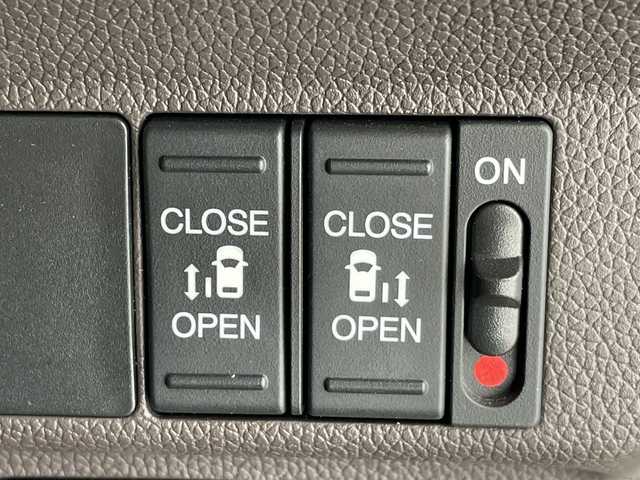 ホンダ フリード＋ G ホンダセンシング 愛知県 2022(令4)年 4万km クリスタルブラックパール ホンダセンシング　/社外ナビ　/両側電動　/レーダークルコン　/バックカメラ　/コーナーセンサー　/ＥＴＣ　/ＬＥＤヘッド　/レーンキープアシスト　/フルセグＴＶ　/ＣＤ　/ＤＶＤ　/Ｂｌｕｅｔｏｏｔｈ　/プッシュスタート/ステアリングスイッチ/スマートキー